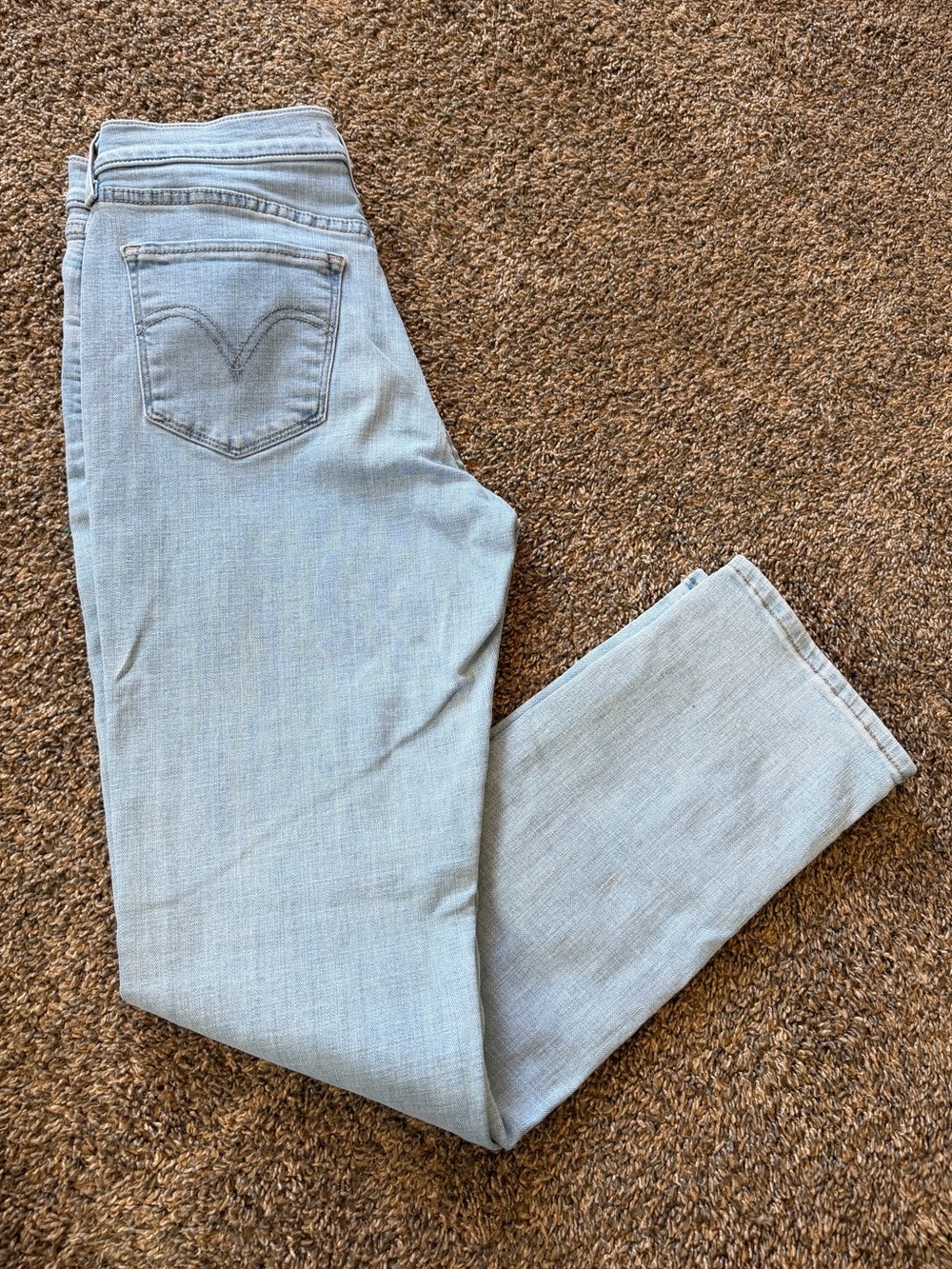 Woman’s Levi Light Blue skinny Jeans